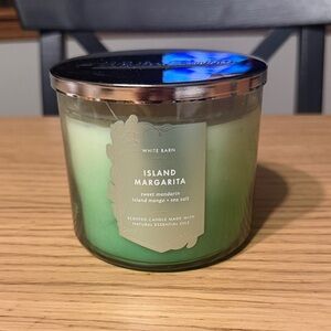 Bath & Body Works 3 Wick Candle. Island Margarita.